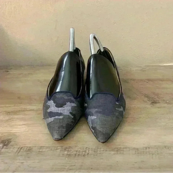 Anthropologie Jon Josef Gatsby Camo Print Pointed Toe Loafer Size 7M - Picture 2 of 7